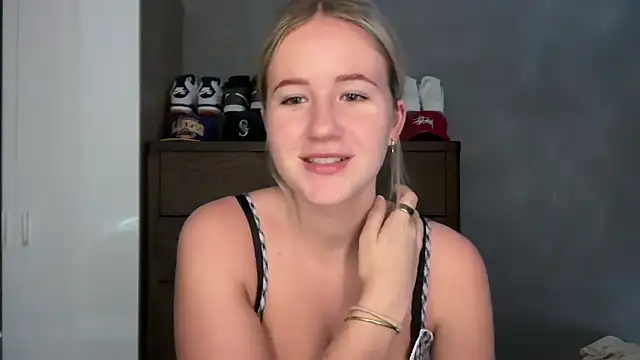 itssosierra online show from May 19, 2026, 12:38 am