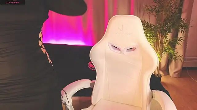 Rene Shine online show from March 15, 2026, 5:19 pm