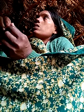 Cutsedi3 online show from November 25, 2025, 6:13 am