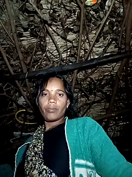 Cutsedi3 online show from December 4, 2025, 9:45 pm