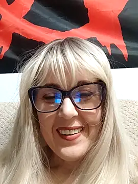 Amelialove42 online show from November 30, 2025, 10:19 am