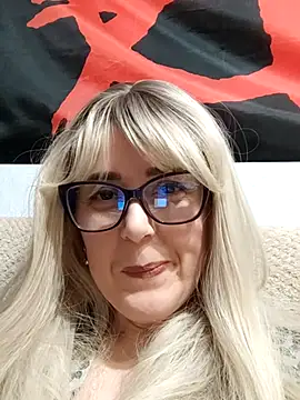 Amelialove42 online show from January 10, 2026, 6:42 pm