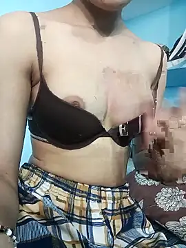 Snapshot of Naughtyy_baby chatting on October 29, 2025, 9:22 am Naughtyy baby online show from October 29, 2025, 9:22 am