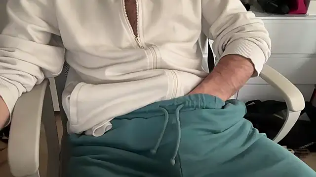 matrixx 9 online show from December 4, 2025, 3:21 pm