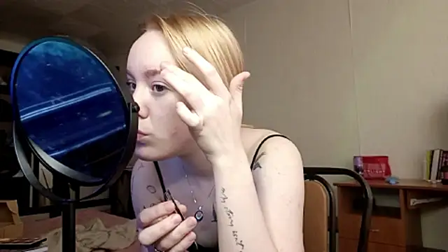 Snapshot of JennyRass chatting on December 3, 2025, 7:49 am JennyRass online show from December 3, 2025, 7:49 am