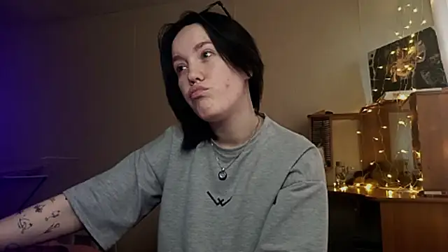 Snapshot of JennyRass chatting on December 5, 2025, 8:23 am JennyRass online show from December 5, 2025, 8:23 am