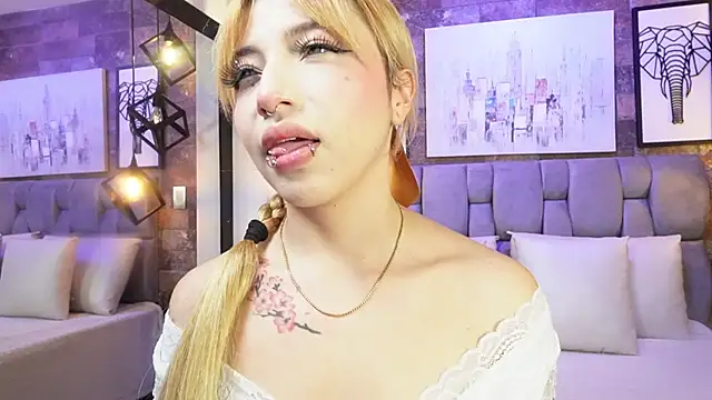 Sophia Bellucci online show from November 19, 2025, 12:38 pm