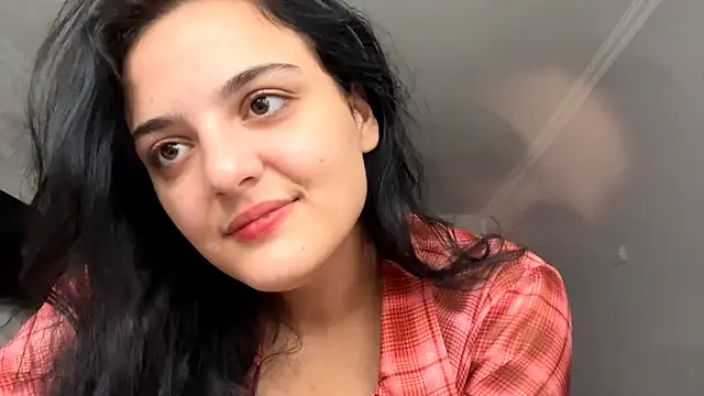 Snapshot of Babis_girlsss chatting on November 11, 2025, 9:42 am Babis girlsss online show from November 11, 2025, 9:42 am