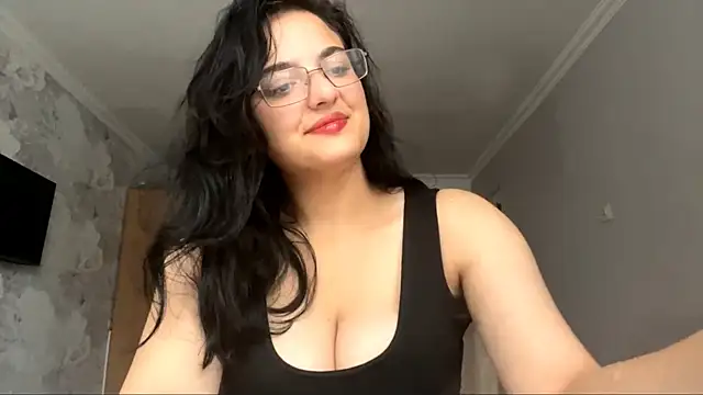 Snapshot of Babis_girlsss chatting on November 15, 2025, 10:45 am Babis girlsss online show from November 15, 2025, 10:45 am