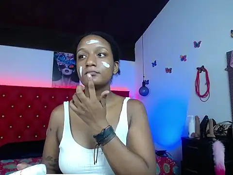 millysweetass online show from November 26, 2025, 10:11 pm