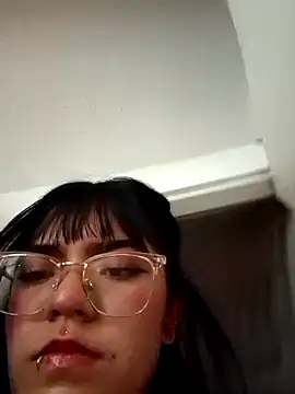 angie rousse  online show from November 7, 2025, 1:22 pm