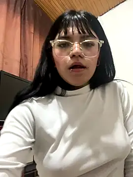 angie rousse  online show from November 22, 2025, 12:53 am