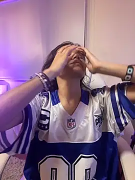 Ninfa pink online show from November 4, 2025, 8:52 pm