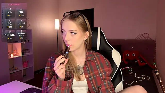 EvaPeace online show from April 1, 2026, 1:34 pm