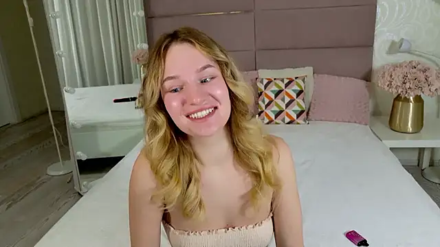 IndieMoon online show from January 12, 2026, 7:41 pm