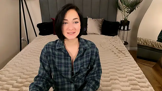 BaileeLynn online show from December 5, 2025, 12:36 pm