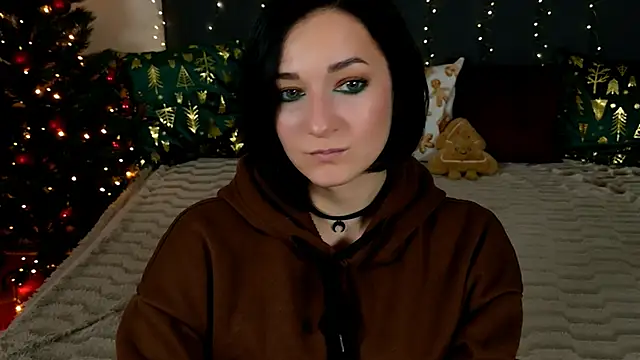 BaileeLynn online show from December 21, 2025, 12:45 pm