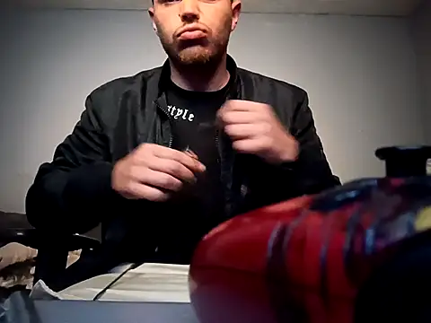 Alexszader36 online show from April 17, 2026, 9:40 pm