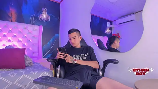 Snapshot of Ethan_Boy_ chatting on February 11, 2026, 9:31 pm Ethan Boy online show from February 11, 2026, 9:31 pm