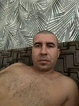 AronMode online show from December 3, 2025, 11:41 am