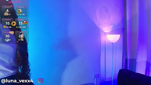 Luna Vex online show from December 5, 2025, 3:15 am