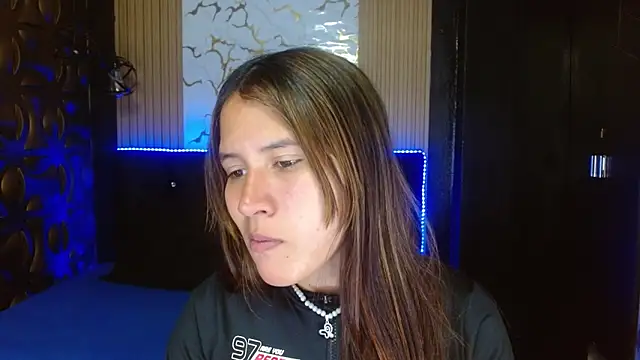 Snapshot of tinibunny chatting on October 19, 2025, 7:36 pm tinibunny online show from October 19, 2025, 7:36 pm