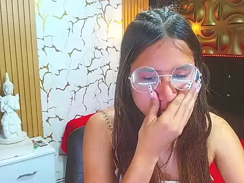 Snapshot of tinibunny chatting on November 11, 2025, 7:36 pm tinibunny online show from November 11, 2025, 7:36 pm