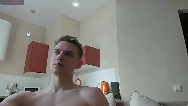 MIKE GOD19 online show from April 14, 2026, 6:41 am