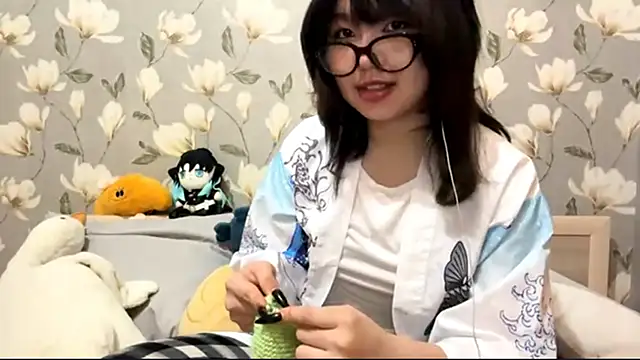YunaMuse online show from October 12, 2025, 7:35 pm