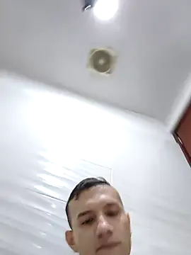 andriu656 online show from October 21, 2025, 1:39 am