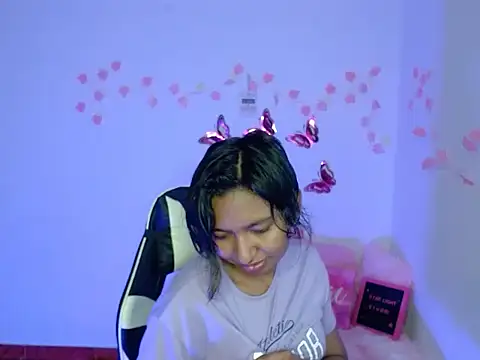 amber  666 online show from October 17, 2025, 12:47 am