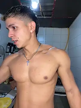 mirallesandbig online show from November 7, 2025, 8:53 pm