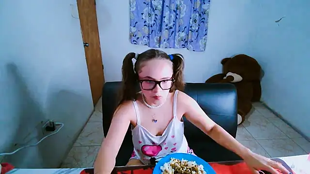 SweetRabbit29 online show from July 12, 2026, 11:18 pm