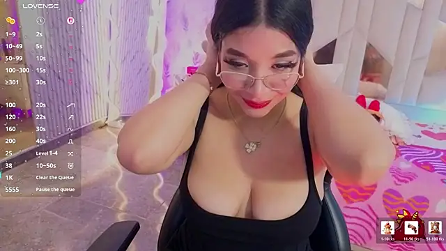 Snapshot of MARIANA_TAY1 chatting on June 25, 2026, 5:12 am MARIANA TAY1 online show from June 25, 2026, 5:12 am