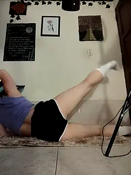 Snapshot of disneey2888 chatting on October 22, 2025, 1:33 pm disneey2888 online show from October 22, 2025, 1:33 pm