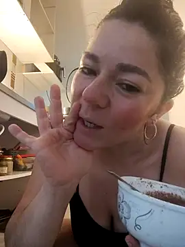 Snapshot of disneey2888 chatting on November 2, 2025, 12:07 pm disneey2888 online show from November 2, 2025, 12:07 pm