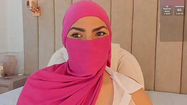  naylaa  online show from December 17, 2025, 2:50 am