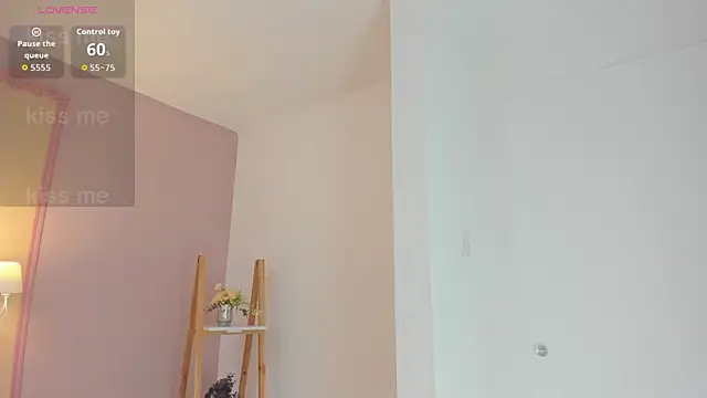  naylaa  online show from March 31, 2026, 11:05 pm