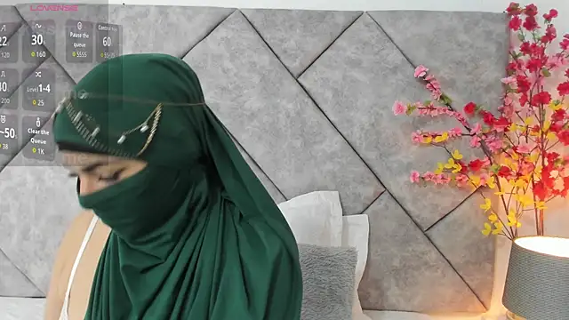  naylaa  online show from April 10, 2026, 3:12 am