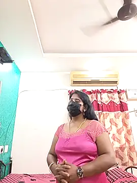 tamil-aunt online show from November 30, 2025, 4:49 am