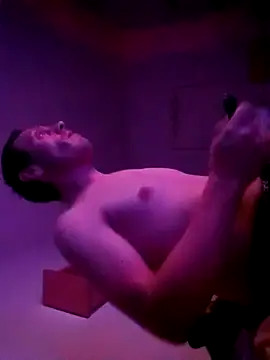 aripuppi95 online show from November 10, 2025, 11:59 pm