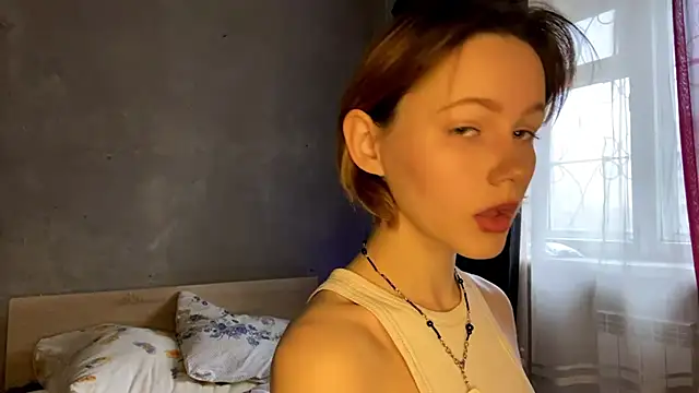 Kate mikki online show from October 24, 2025, 4:42 am