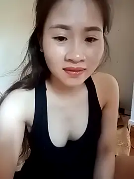 tuongvycute online show from October 13, 2025, 5:40 am