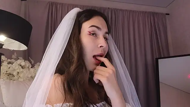 LionKierra online show from October 26, 2025, 2:50 am