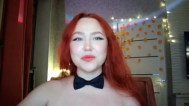 LolaMint  online show from October 27, 2025, 12:42 pm