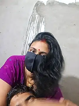 Snapshot of Yourchuddakadbhabhi chatting on August 3, 2026, 4:11 pm Yourchuddakadbhabhi online show from August 3, 2026, 4:11 pm