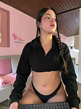 LunaMoore Pink online show from July 3, 2026, 12:11 pm