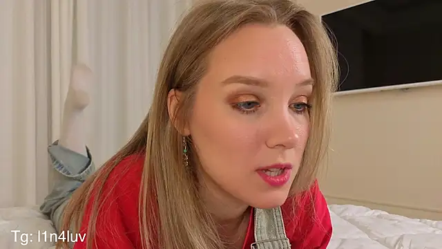 AIicaparkerc online show from October 22, 2025, 9:14 pm