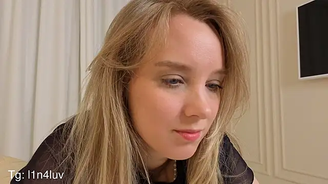 AIicaparkerc online show from October 28, 2025, 10:12 pm