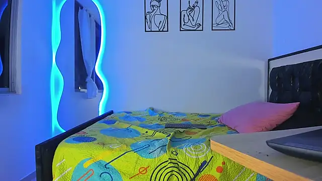 AmberEvans1 online show from November 11, 2025, 4:34 am